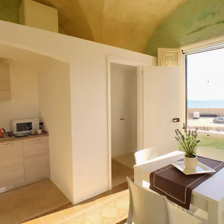 Le Dimore Del Canneto 3* غالّيبولي
